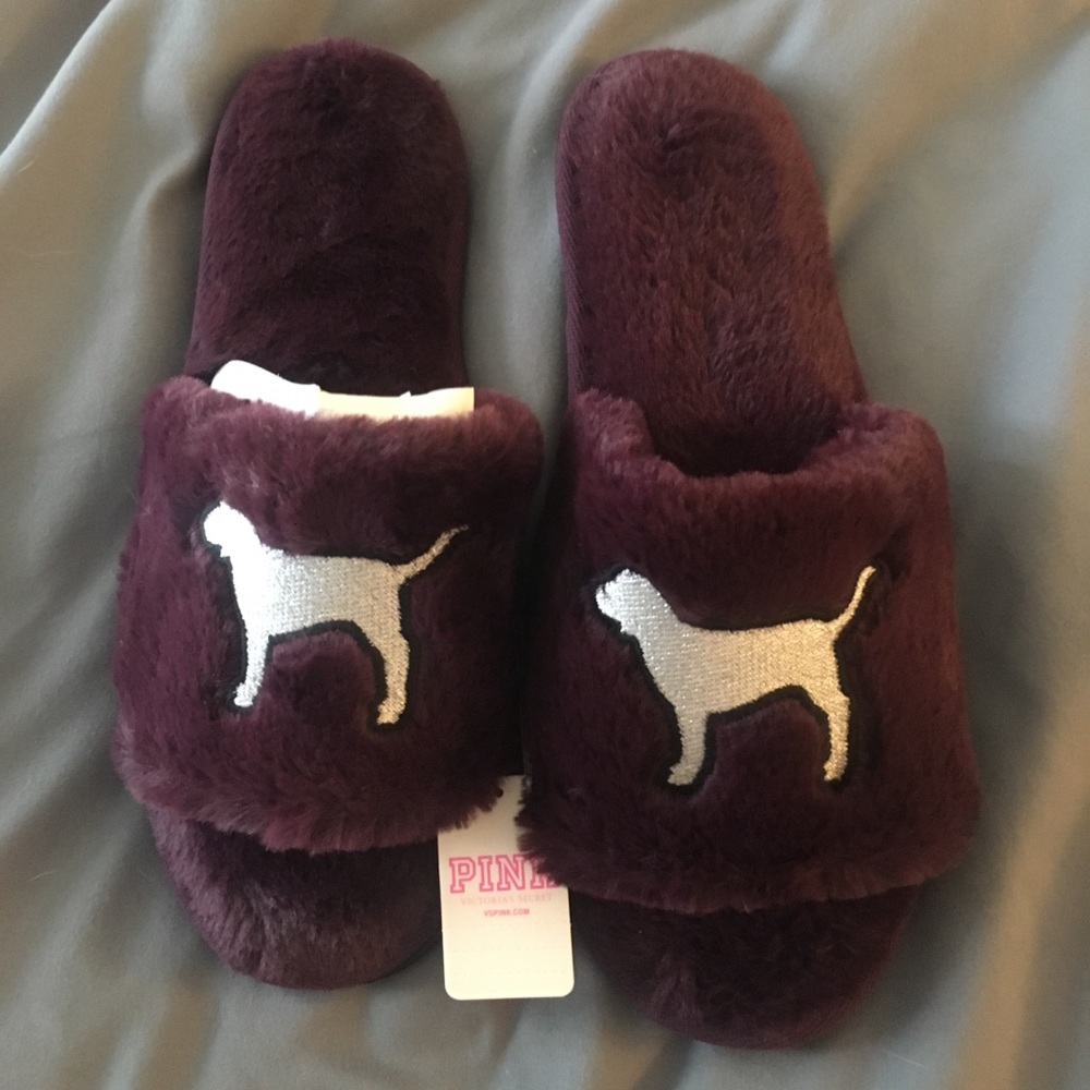 PINK VS slippers